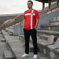 Serbia "Retro History" JELEX Hombre Camiseta